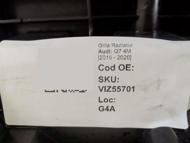 bontott AUDI Q7 Hűtőrács