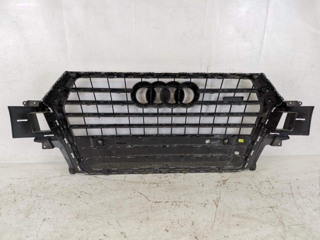 bontott AUDI Q7 Hűtőrács