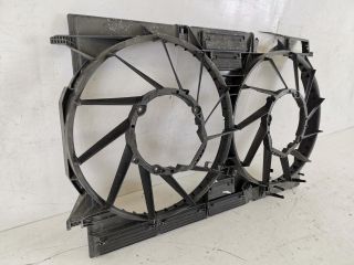 bontott AUDI Q7 Hűtőventilátor Tartó