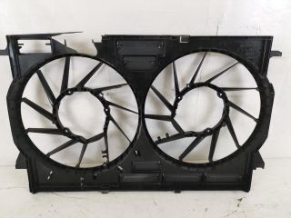 bontott AUDI Q7 Hűtőventilátor Tartó