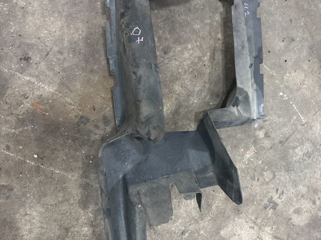 bontott AUDI Q7 Intercooler Légterelő