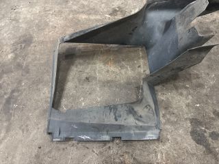 bontott AUDI Q7 Intercooler Légterelő