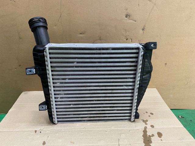 bontott AUDI Q7 Intercooler