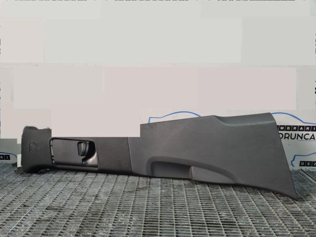 bontott AUDI Q7 Jobb B Oszlop Burkolat