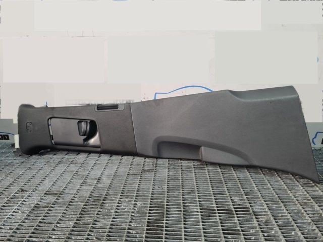 bontott AUDI Q7 Jobb B Oszlop Burkolat