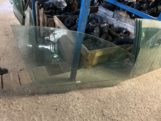 bontott AUDI Q7 Jobb első Ablak