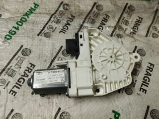 bontott AUDI Q7 Jobb első Ablakemelő Motor