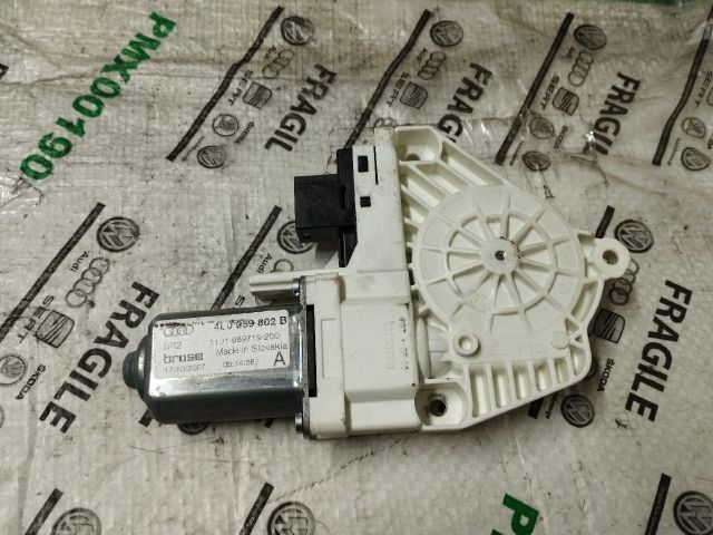 bontott AUDI Q7 Jobb első Ablakemelő Motor