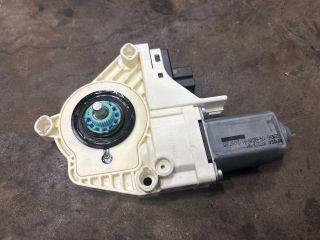 bontott AUDI Q7 Jobb első Ablakemelő Motor