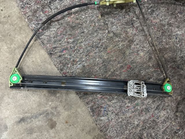 bontott AUDI Q7 Jobb első Ablakemelő Szerkezet (Elektromos)