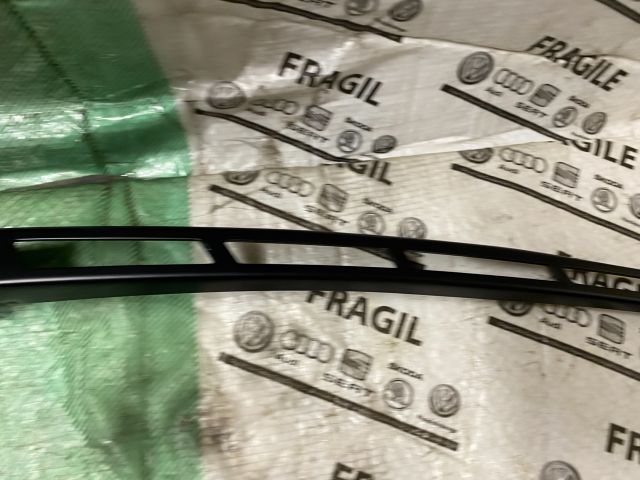 bontott AUDI Q7 Jobb első Ablaktörlő Kar