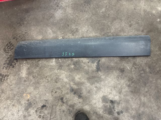 bontott AUDI Q7 Jobb első Ajtó Díszléc