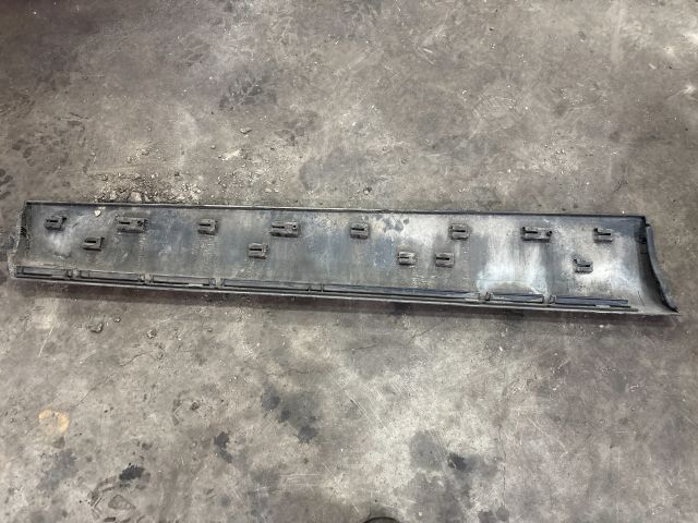 bontott AUDI Q7 Jobb első Ajtó Díszléc