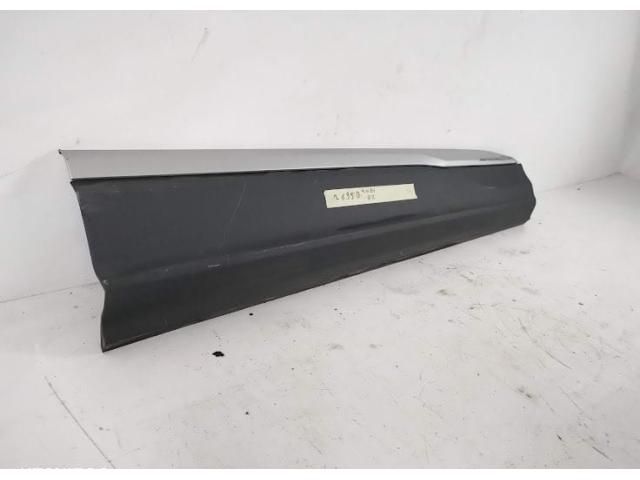 bontott AUDI Q7 Jobb első Ajtó Díszléc