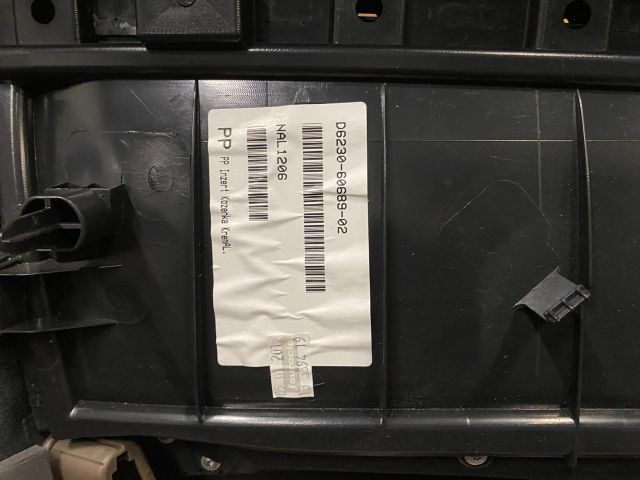 bontott AUDI Q7 Jobb első Ajtó Kárpit