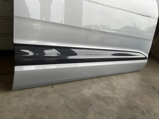 bontott AUDI Q7 Jobb első Ajtó (Üres lemez)