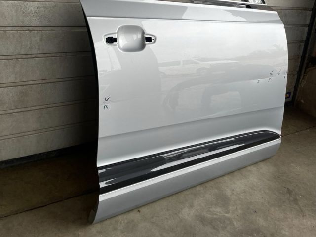bontott AUDI Q7 Jobb első Ajtó (Üres lemez)