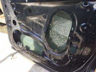 bontott AUDI Q7 Jobb első Ajtó (Üres lemez)