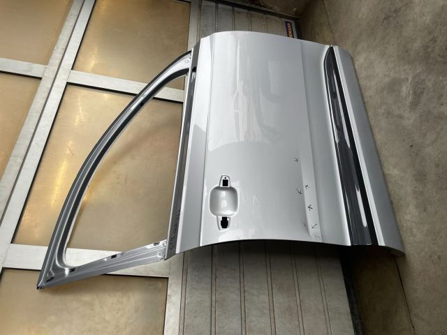 bontott AUDI Q7 Jobb első Ajtó (Üres lemez)