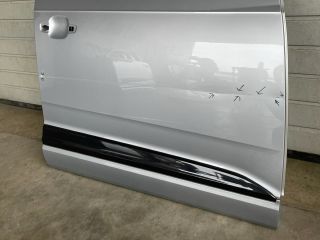 bontott AUDI Q7 Jobb első Ajtó (Üres lemez)