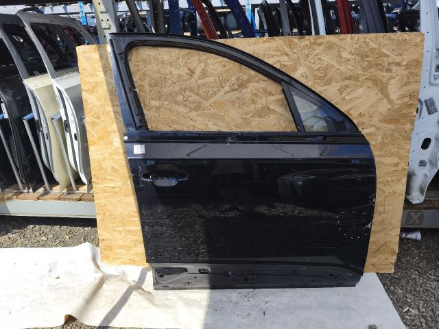 bontott AUDI Q7 Jobb első Ajtó (Üres lemez)