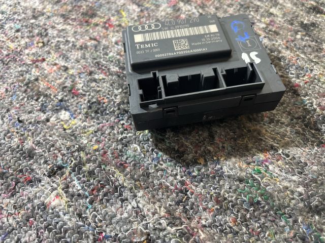 bontott AUDI Q7 Jobb első Ajtó Vezérlőegység