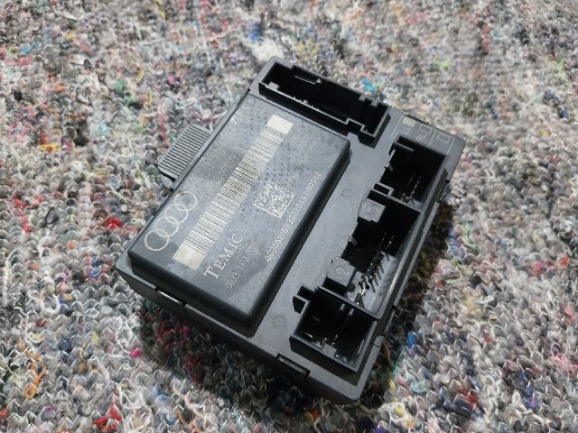 bontott AUDI Q7 Jobb első Ajtó Vezérlőegység