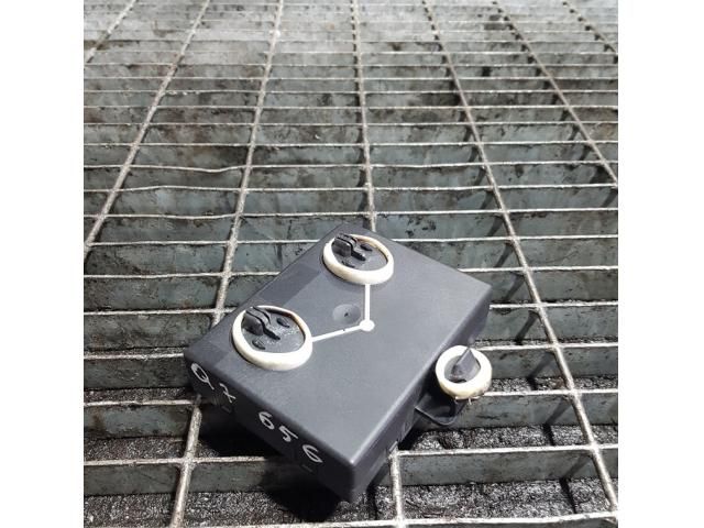 bontott AUDI Q7 Jobb első Ajtó Vezérlőegység