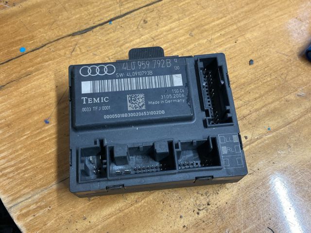 bontott AUDI Q7 Jobb első Ajtó Vezérlőegység