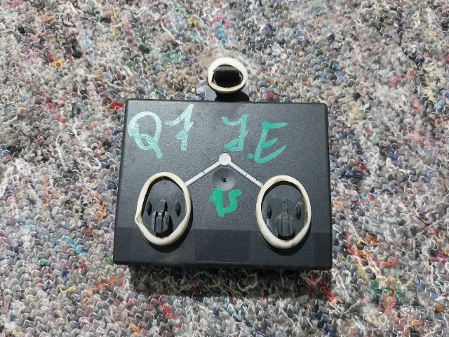 bontott AUDI Q7 Jobb első Ajtó Vezérlőegység