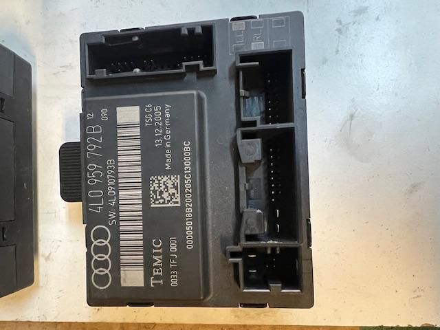 bontott AUDI Q7 Jobb első Ajtó Vezérlőegység