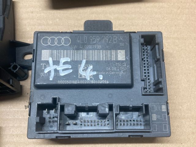 bontott AUDI Q7 Jobb első Ajtó Vezérlőegység