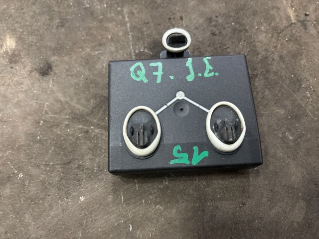 bontott AUDI Q7 Jobb első Ajtó Vezérlőegység