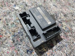 bontott AUDI Q7 Jobb első Ajtó Vezérlőegység