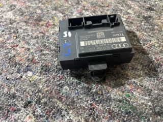 bontott AUDI Q7 Jobb első Ajtó Vezérlőegység