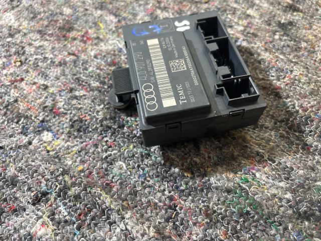 bontott AUDI Q7 Jobb első Ajtó Vezérlőegység