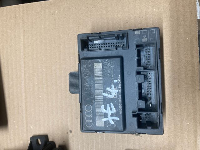 bontott AUDI Q7 Jobb első Ajtó Vezérlőegység