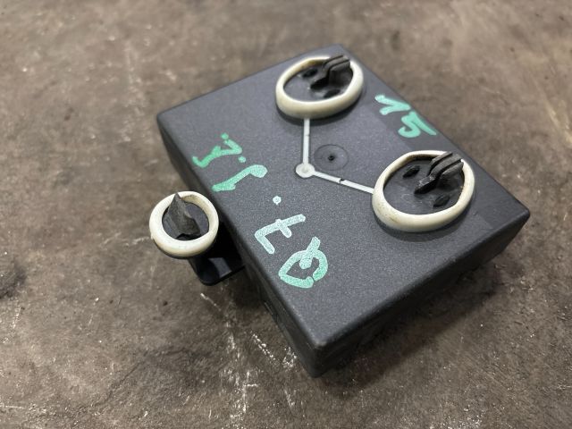 bontott AUDI Q7 Jobb első Ajtó Vezérlőegység