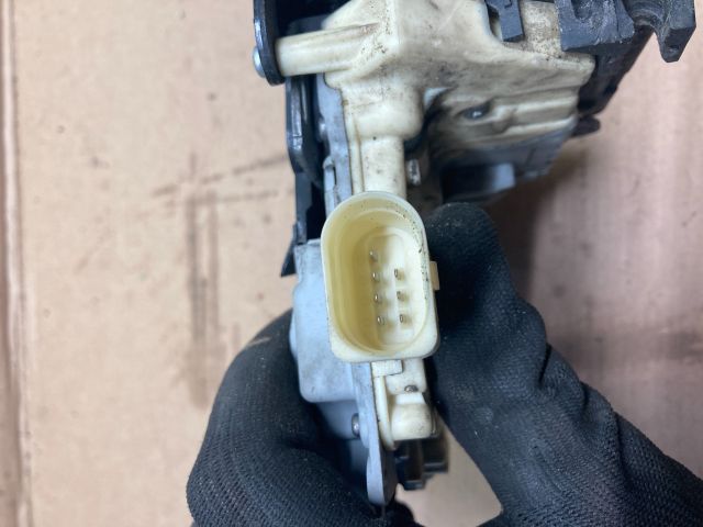 bontott AUDI Q7 Jobb első Ajtózár