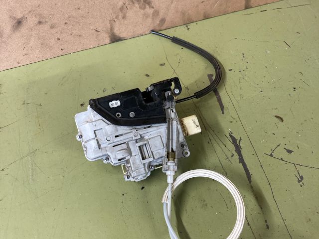 bontott AUDI Q7 Jobb első Ajtózár