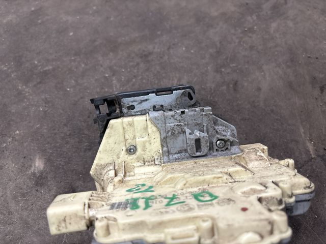 bontott AUDI Q7 Jobb első Ajtózár