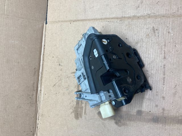 bontott AUDI Q7 Jobb első Ajtózár