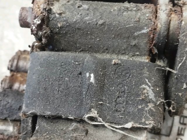 bontott AUDI Q7 Jobb első Alsó Zsanér