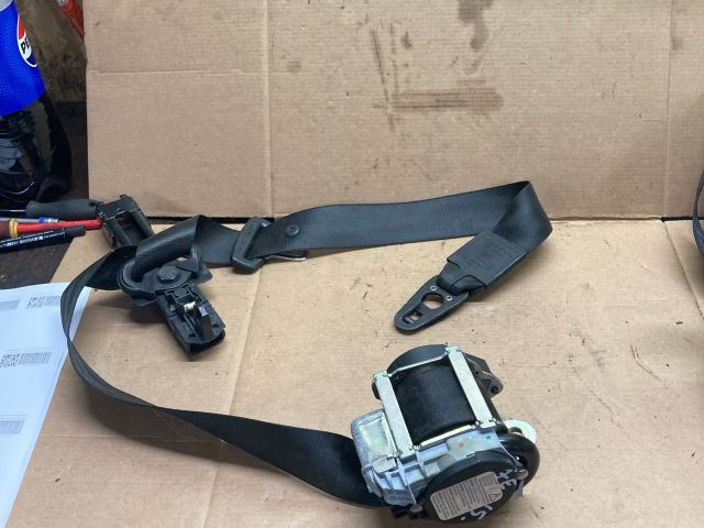 bontott AUDI Q7 Jobb első Biztonsági Öv