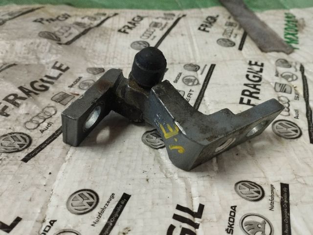 bontott AUDI Q7 Jobb első Felső Zsanér