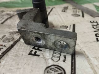 bontott AUDI Q7 Jobb első Felső Zsanér