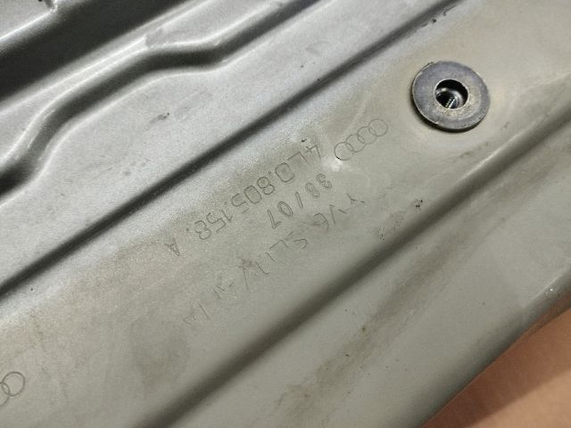 bontott AUDI Q7 Jobb első Hossznyúlvány