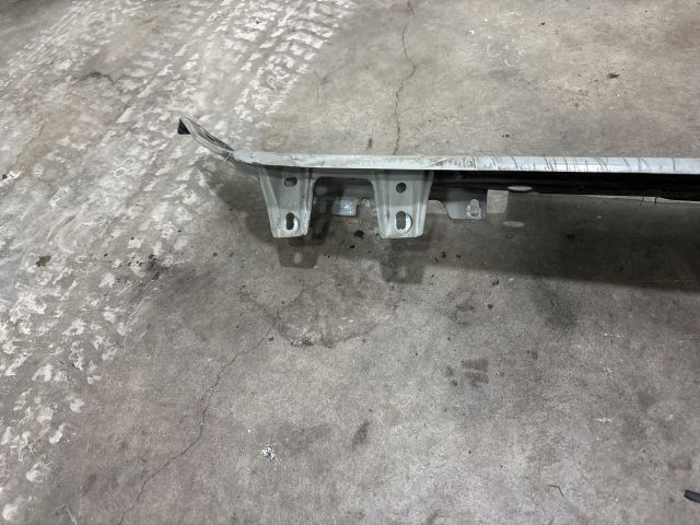 bontott AUDI Q7 Jobb első Hossznyúlvány