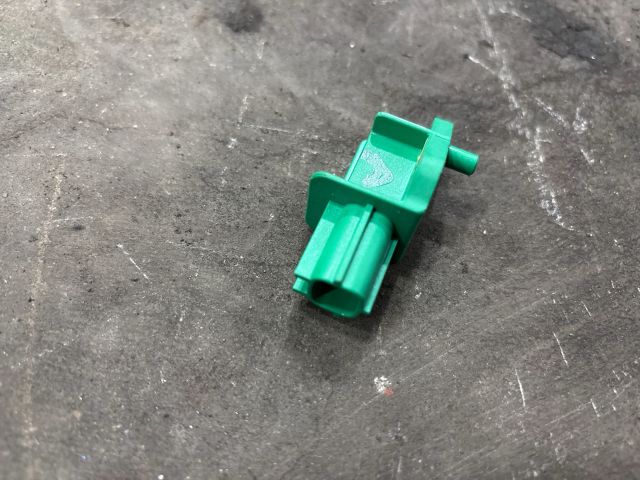 bontott AUDI Q7 Jobb első Oldal Ütközés Érzékelő