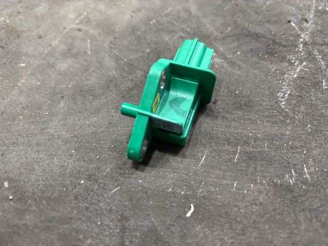 bontott AUDI Q7 Jobb első Oldal Ütközés Érzékelő